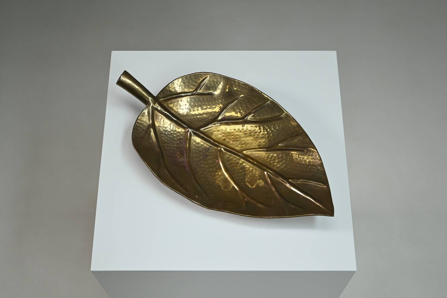 Brass leaf fruit bowl, 1970s Europe.