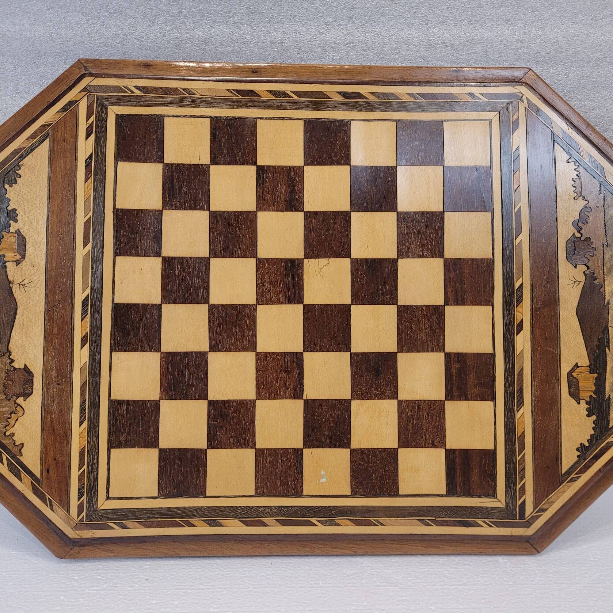 Game of ajedrez, madera tallada, Arts & Crafts, circa 1900 - Inglaterra