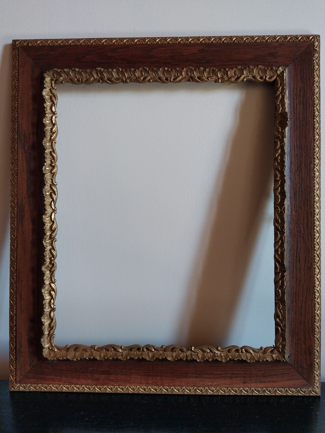 Old wooden frame and gilded stucco 47 cm x 54 cm