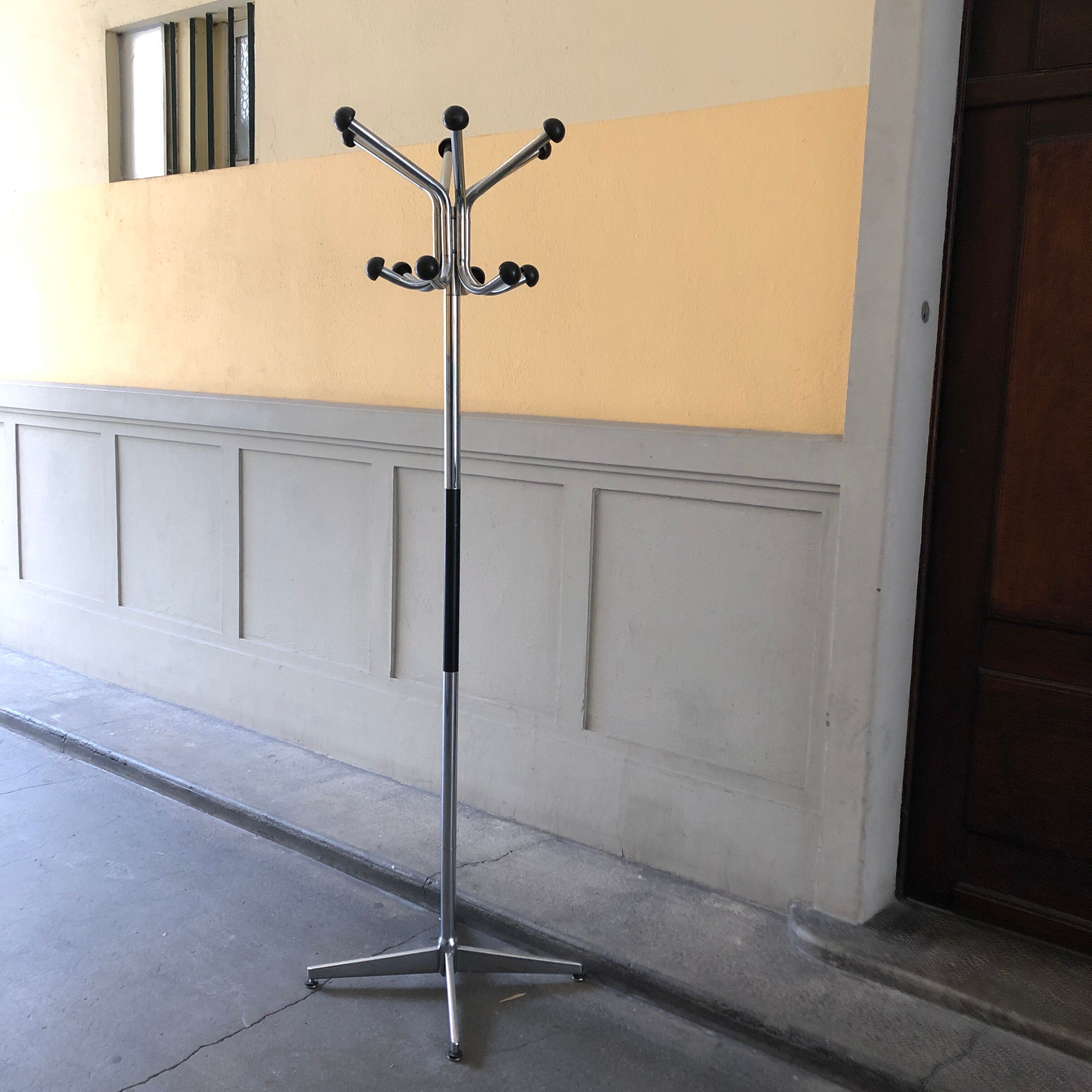 Coat stand