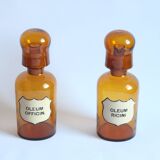 2 flacons d'apothicaire antiques avec bouchons en forme de dôme, années 1900