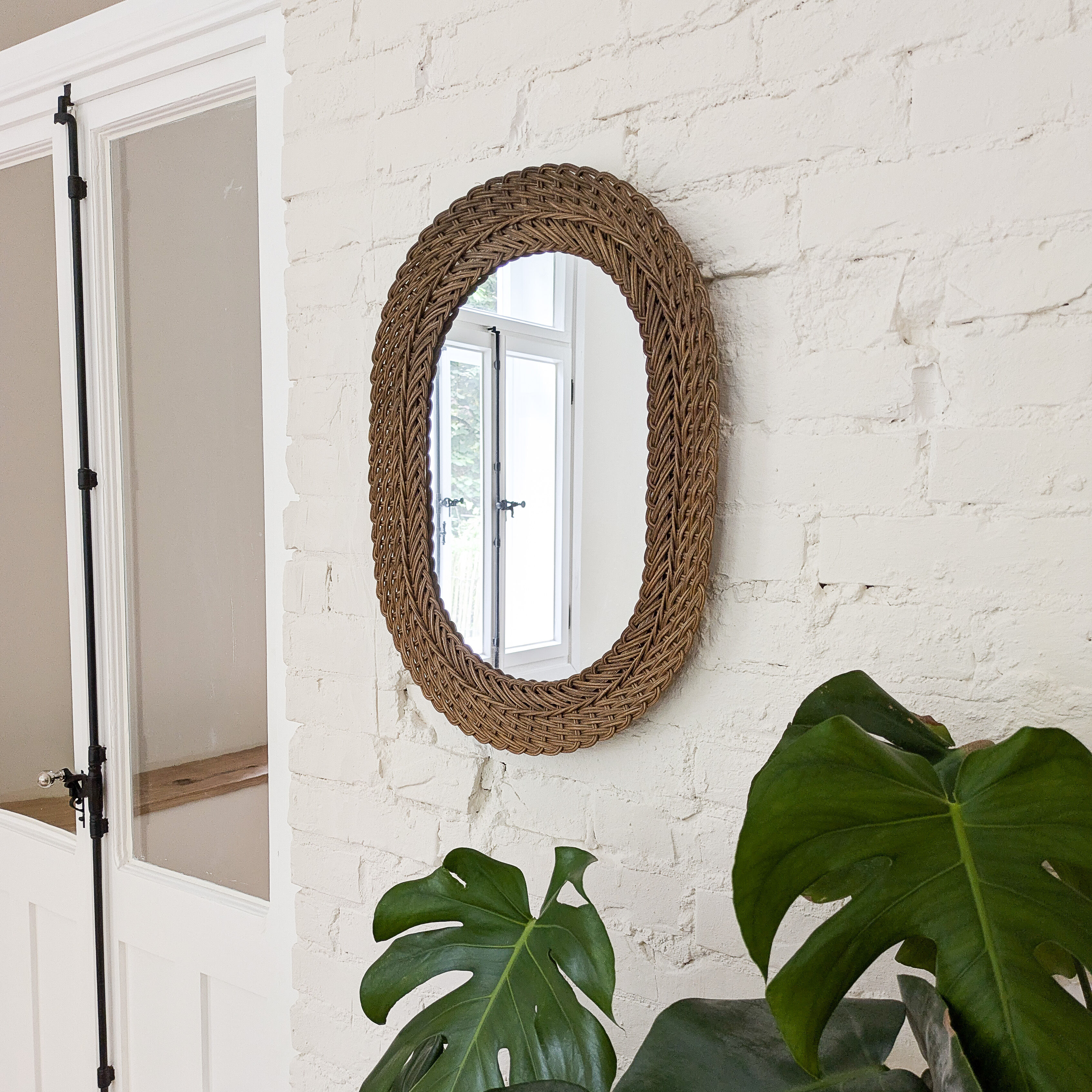 Miroir vintage ovale en osier tressé style bohème