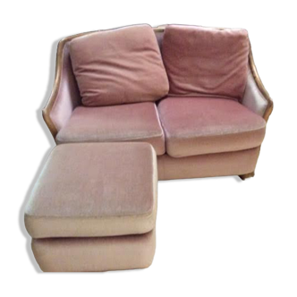Velvet sofa and its ottoman