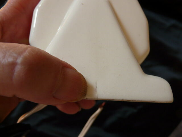 Porcelain and opaline art deco wall lamp