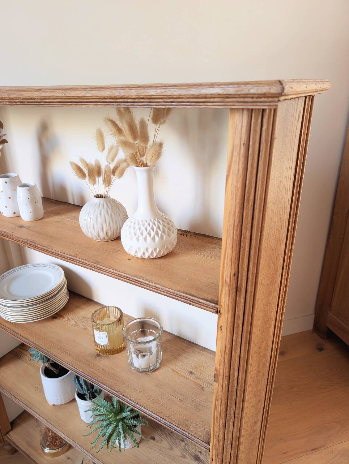 Retro chic wooden shelf