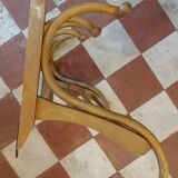 Wall-mounted coat rack