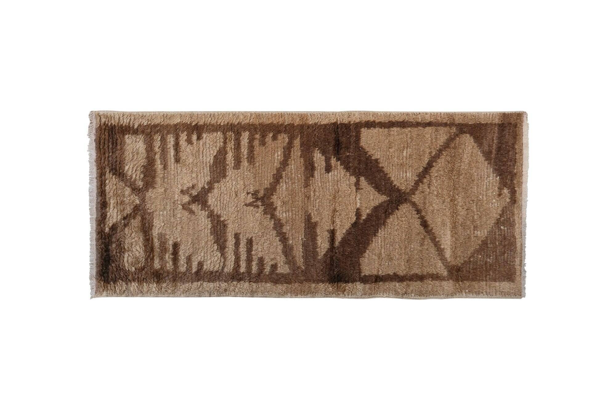 Vintage handmade Turkish rug 72x142 cm