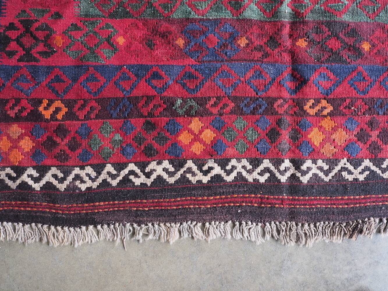 Vintage wool kilim rug