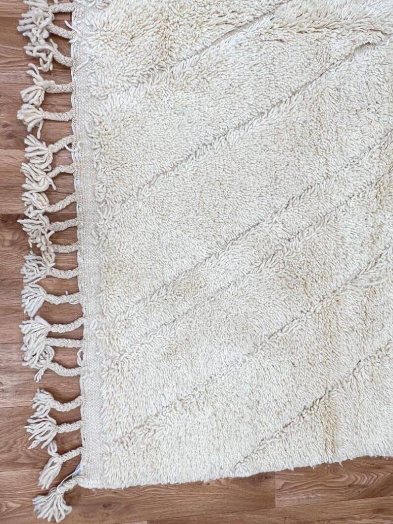 Traditional handmade pure wool Berber rug size 200 x 300 cm