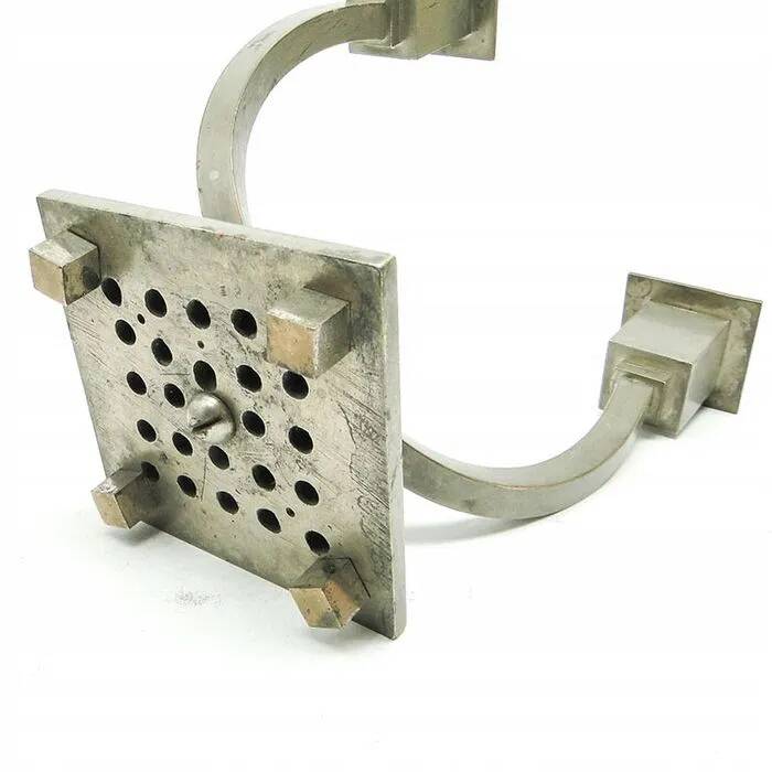 CK7 Art Deco Two-Arm Candle Holder