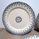 Sept  assiettes  plates de Sarregemines