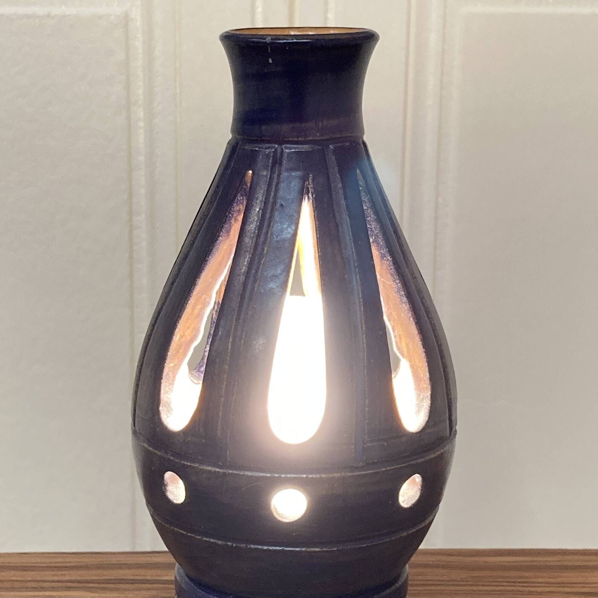 "enamelled terracotta lamp 'scandinavian design 1950'."