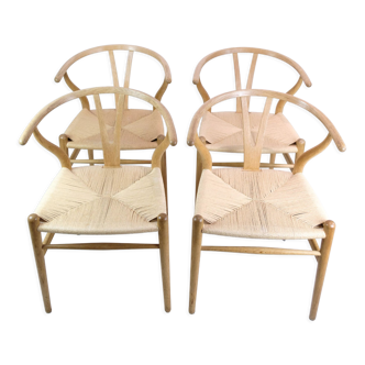 Ensemble de quatre chaises, modèle CH24, conçu par Hans J. Wegner en chêne en 1950