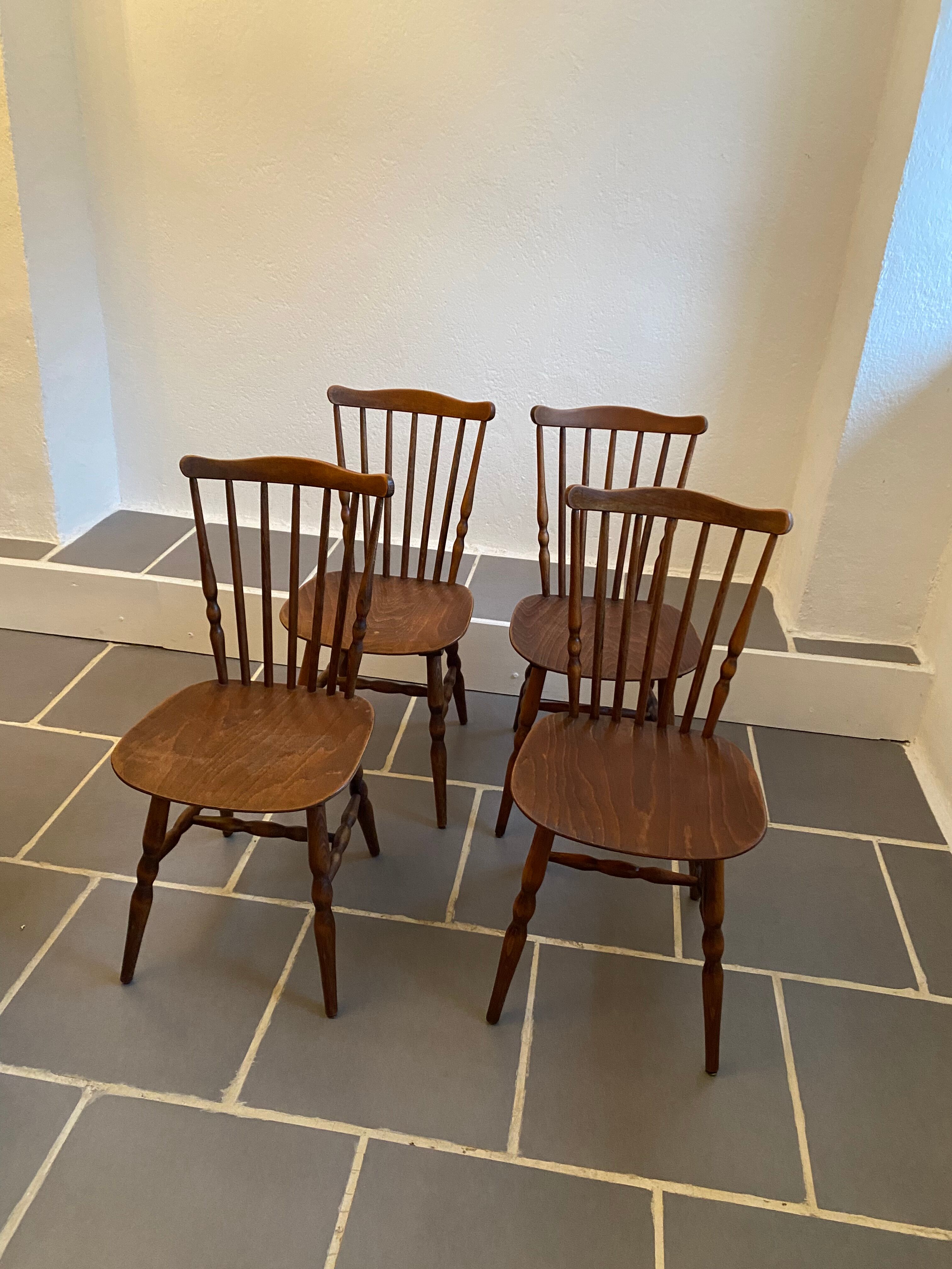 4 chaises de bistrot vintage Baumann