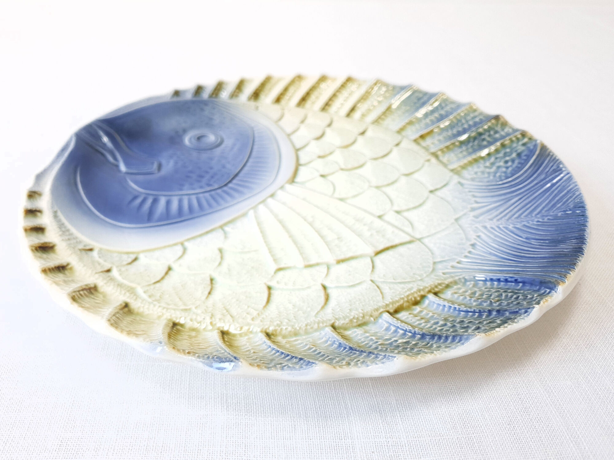 Fish service 8 plates and a large dish / Manufacture française Sarreguemines