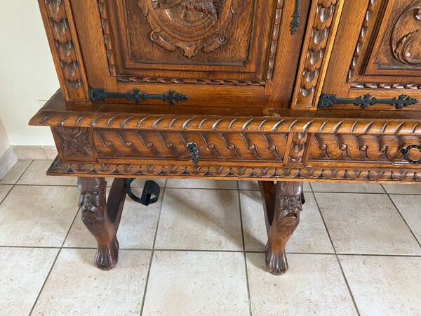 Buffet haut Renaissance espagnole