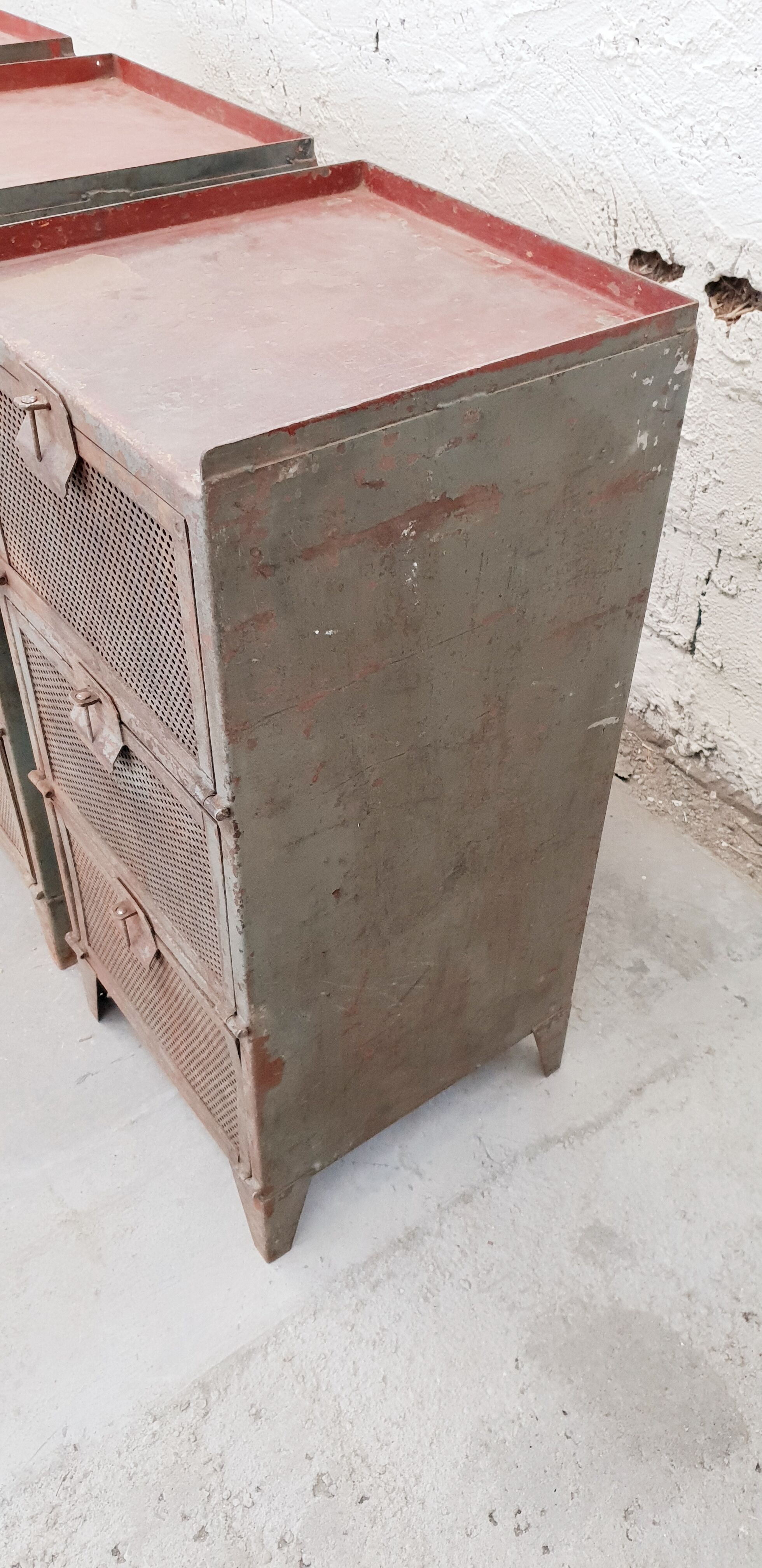 4 industrial workshop maids