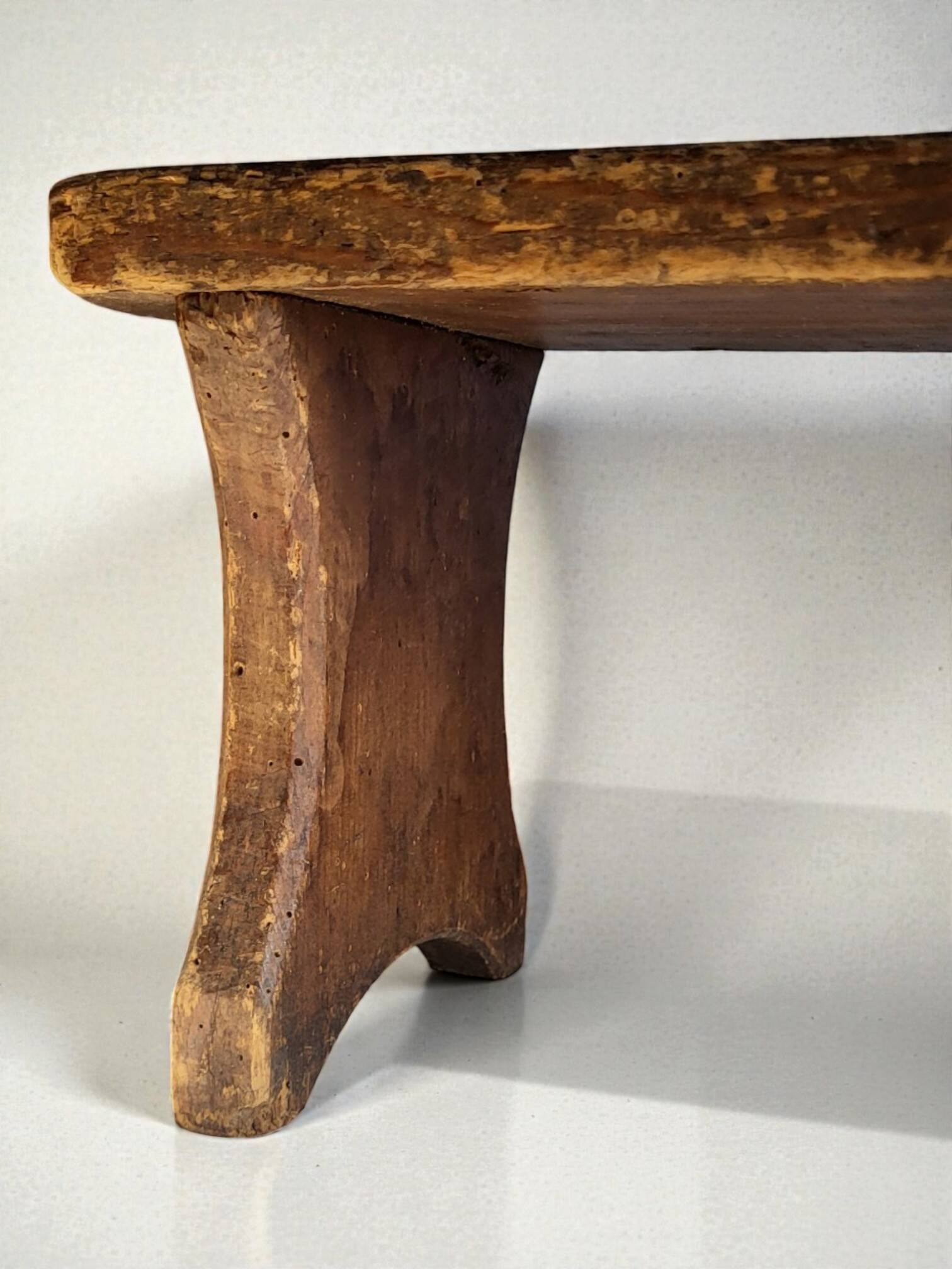 Wooden bench / footrest