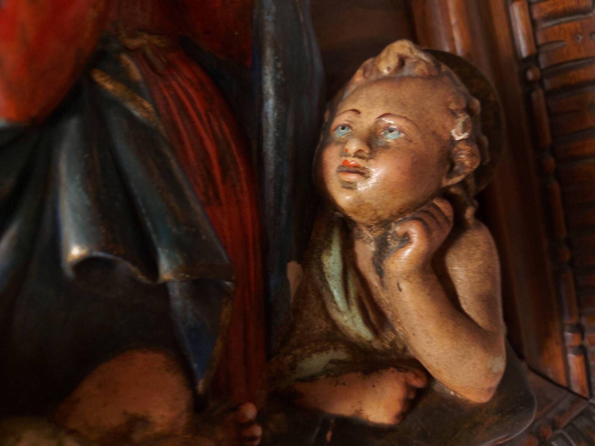 Painting, low relief in polychrome plaster, virgin mary, child jesus on wooden frame