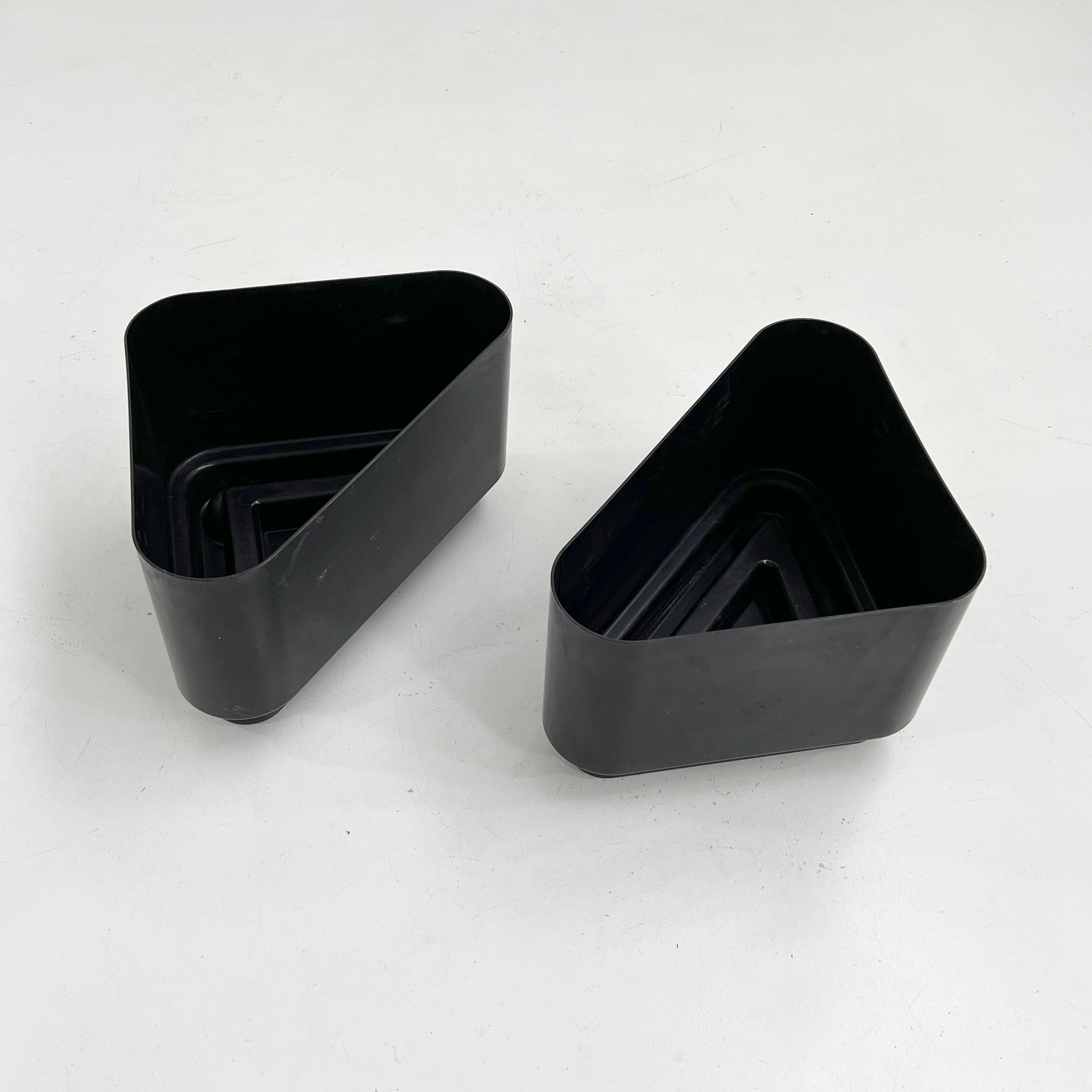 Corner planter on wheels by Nena Balsari for Kartell, 1970