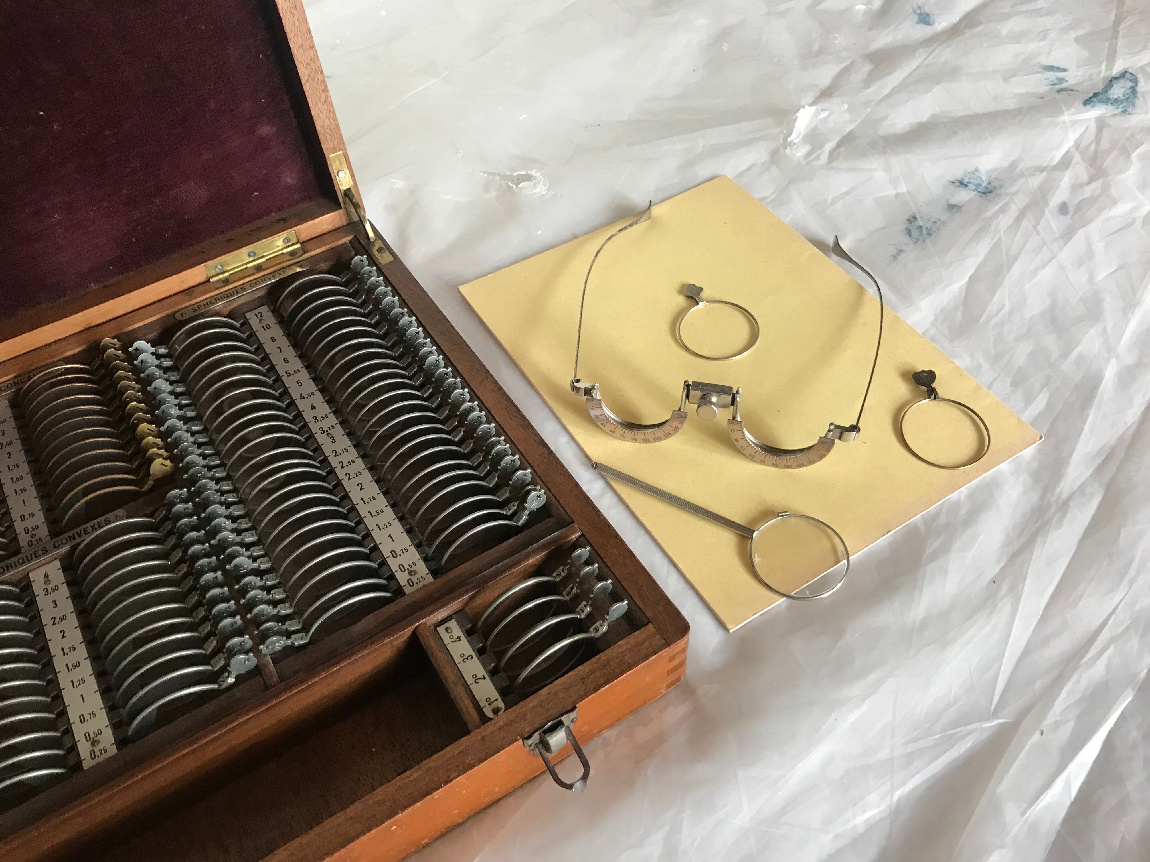 Test optical lens box