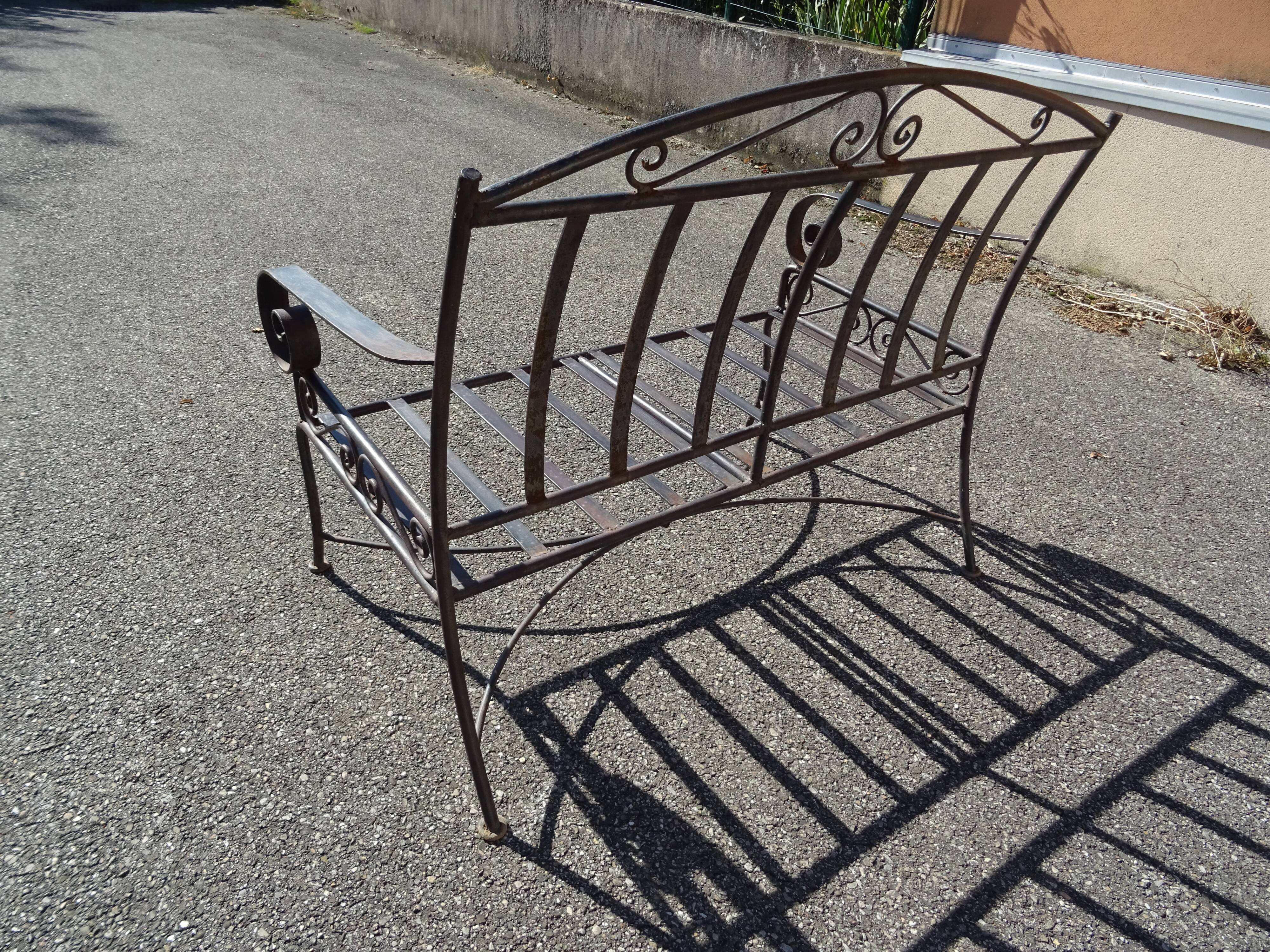 Banc de jardin en fer forgé