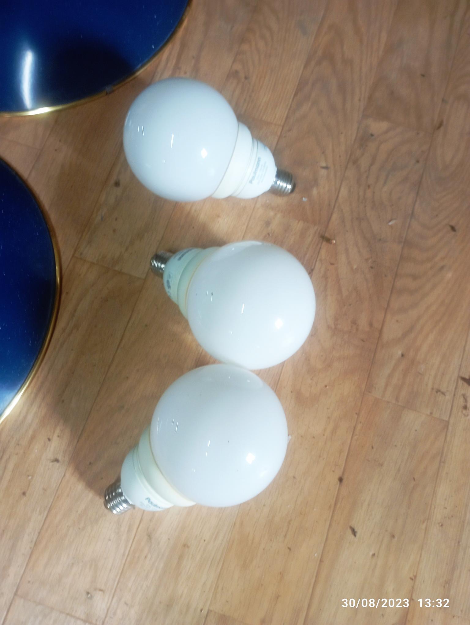 Industrial pendant lights
