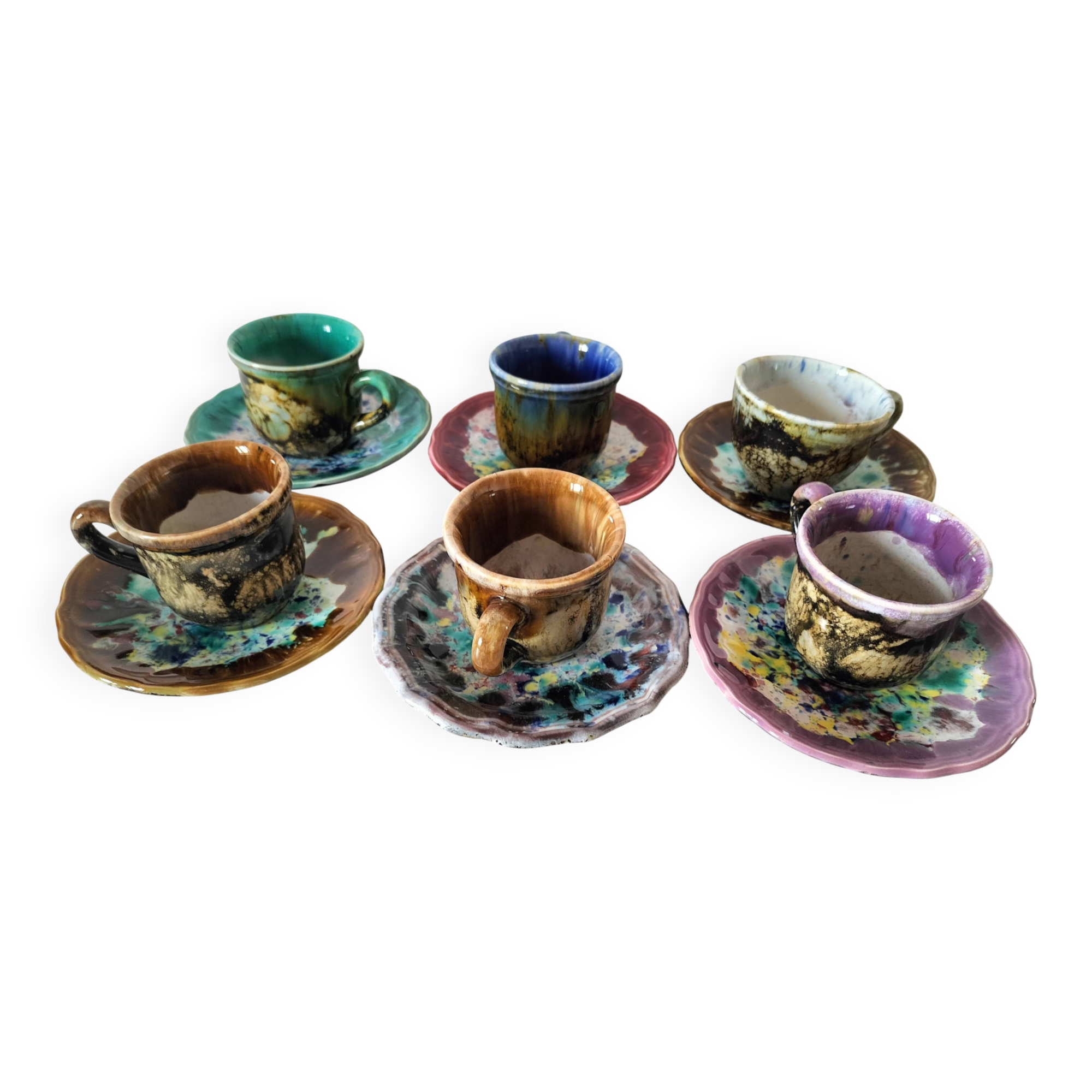 Tasses et soucoupes Morvan en céramique émaillée polychrome