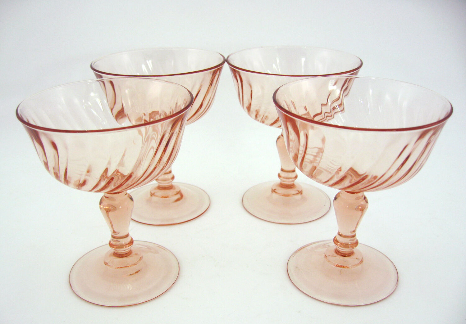 4 champagne glasses in powder pink twisted glass - Rosaline Luminarc Arcoroc - vintage 80s