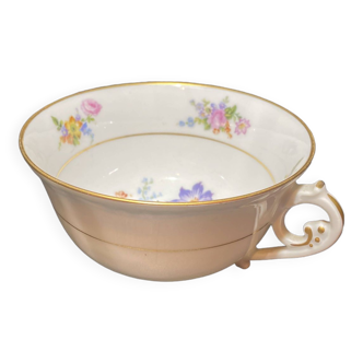 Tasse en porcelaine de Limoges