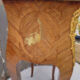 Table de chevet style Louis XV