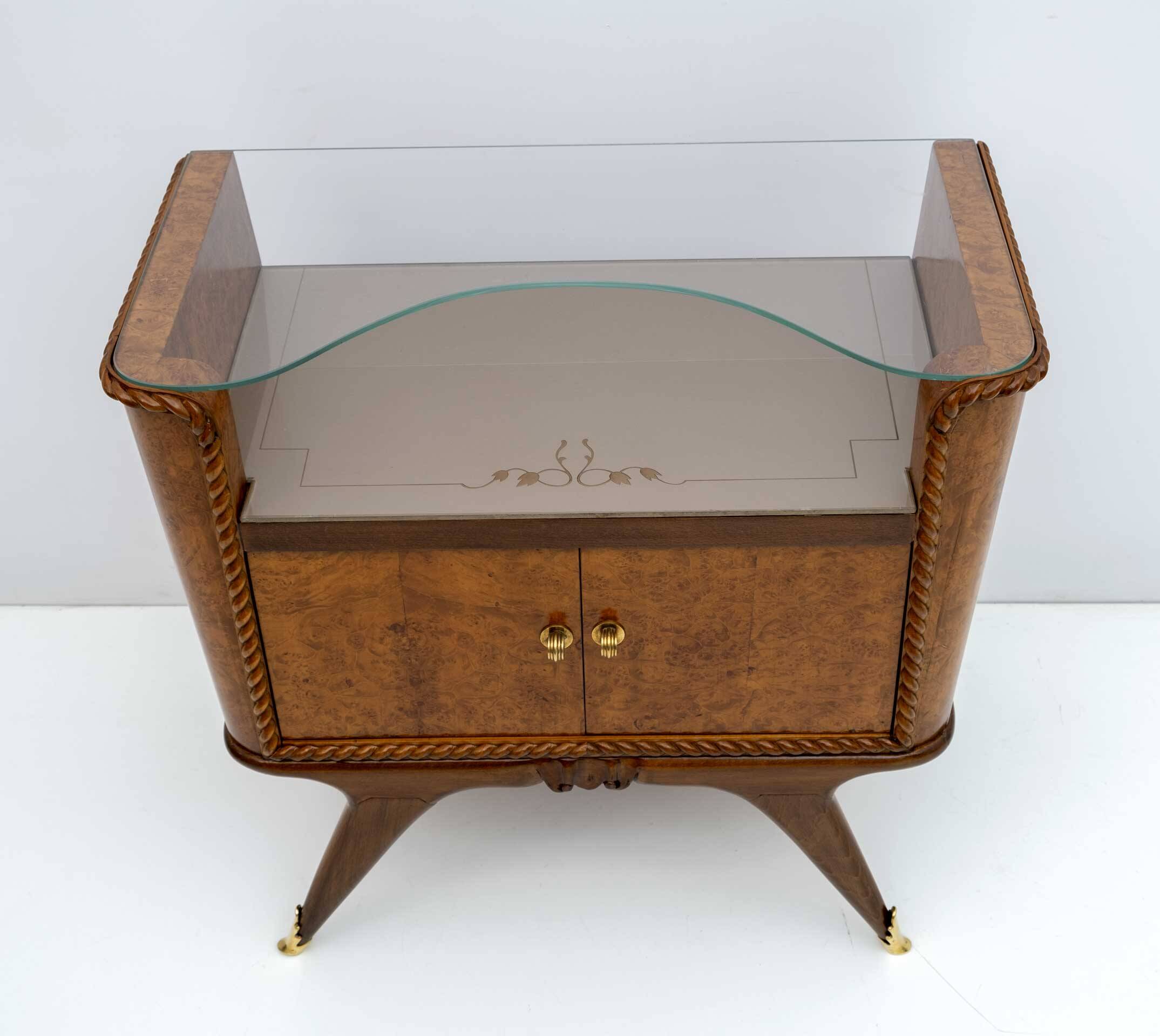 Pair of Art Deco Italian Briar Walnut Bedside Tables, 1930s