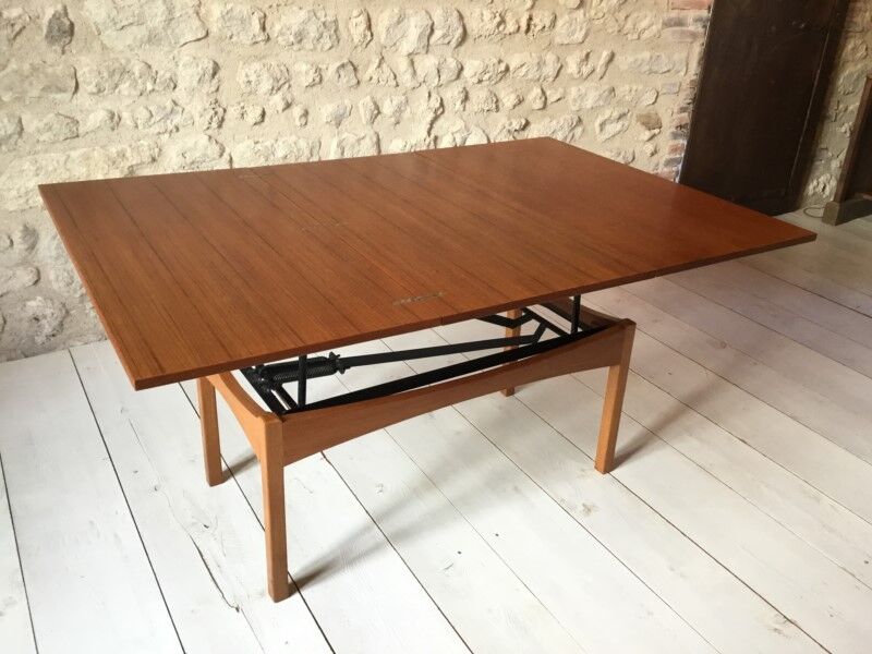 Liftable coffee table