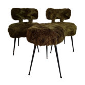 Pair of mouldy chairs and its pouf extra table