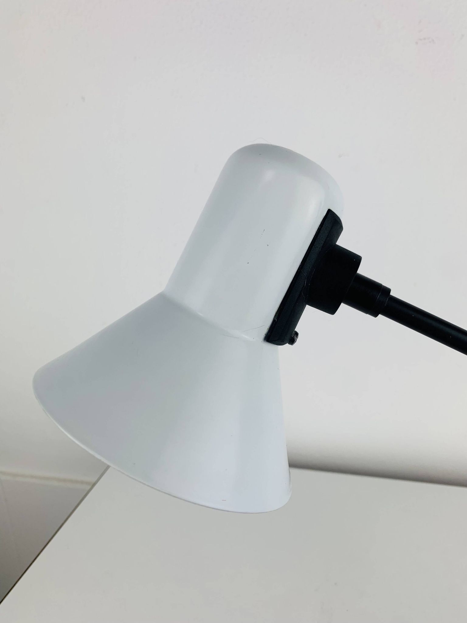 Veneta Lumi articulated vintage desk lamp