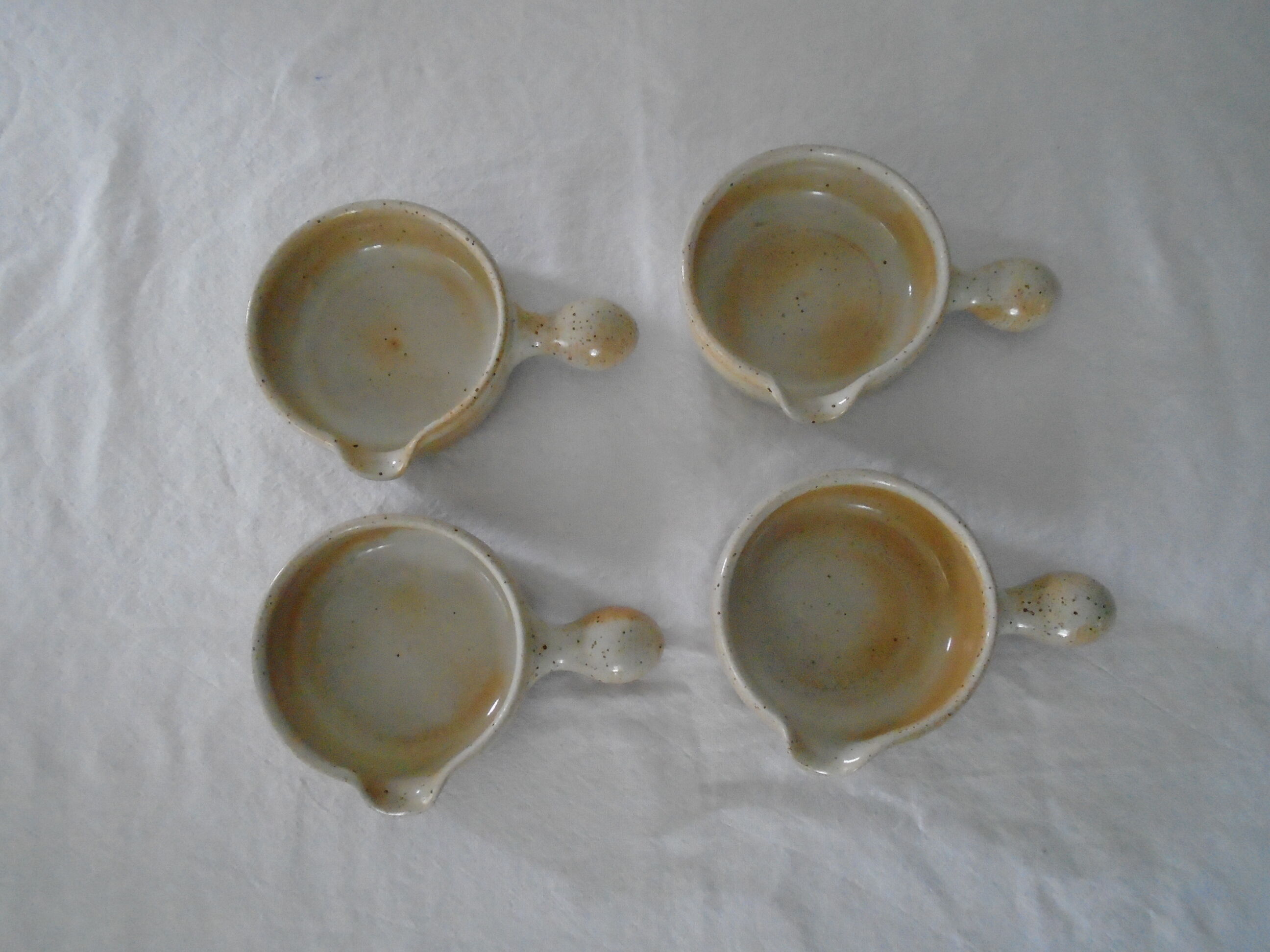 4 cassolettes in sandstone