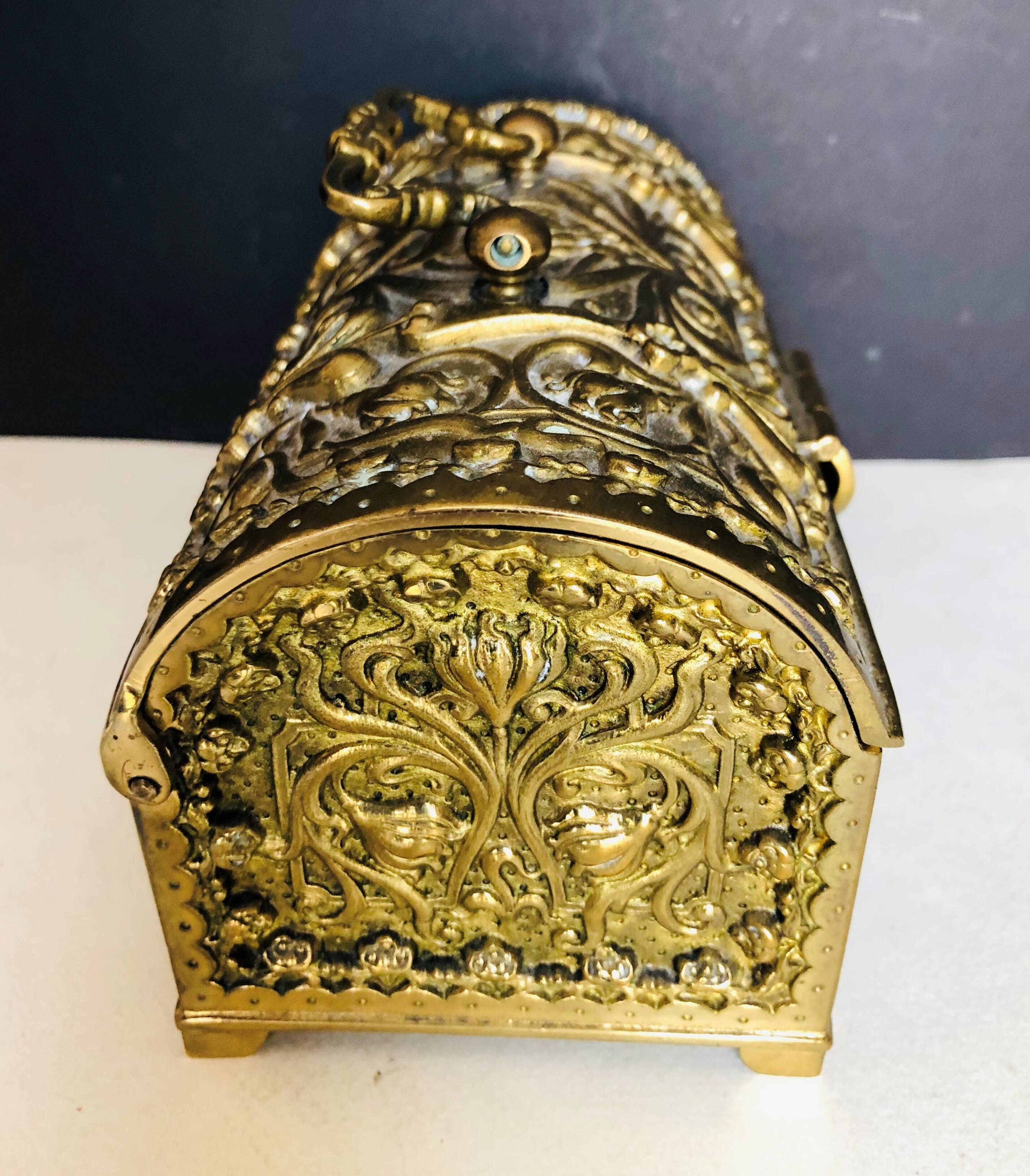 Gilded bronze jewelry chest