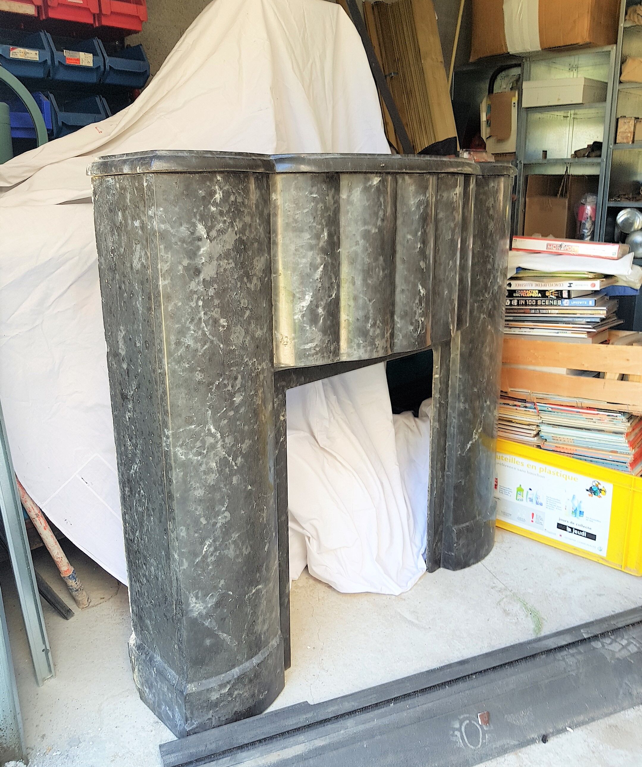 Fireplace marble black