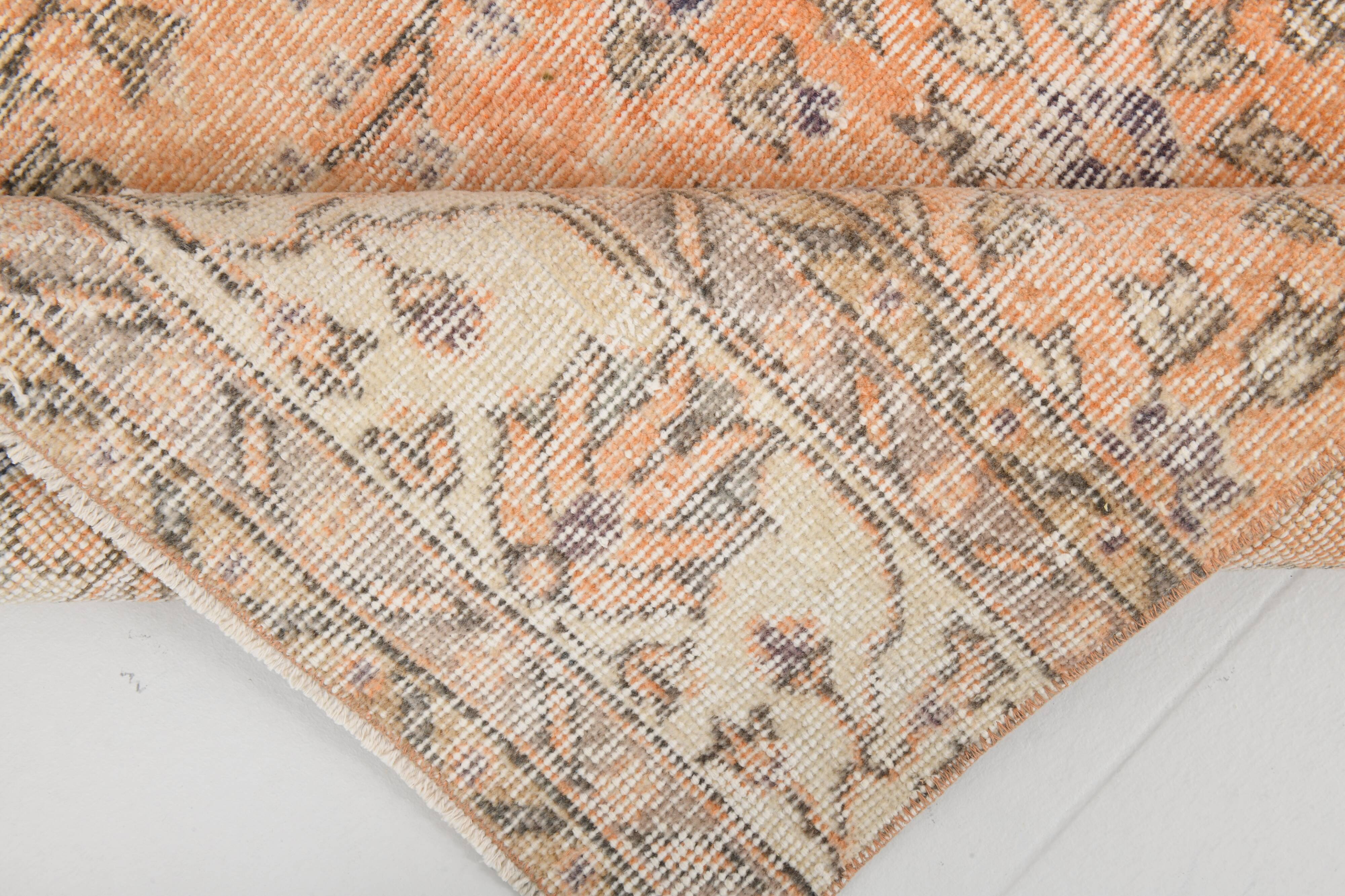 Tapis de couloir turc vintage à motif floral