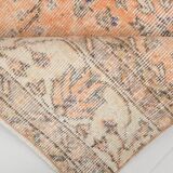 Tapis de couloir turc vintage à motif floral