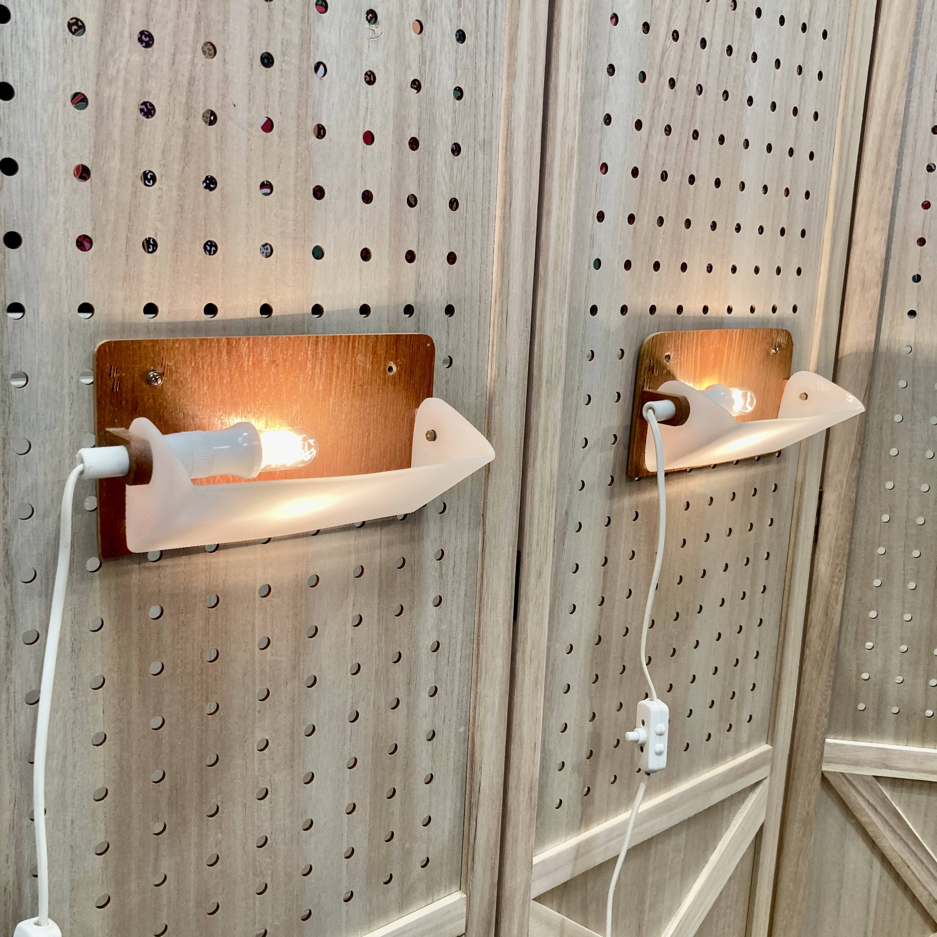 Paire d'appliques modulables design scandinave 1950.