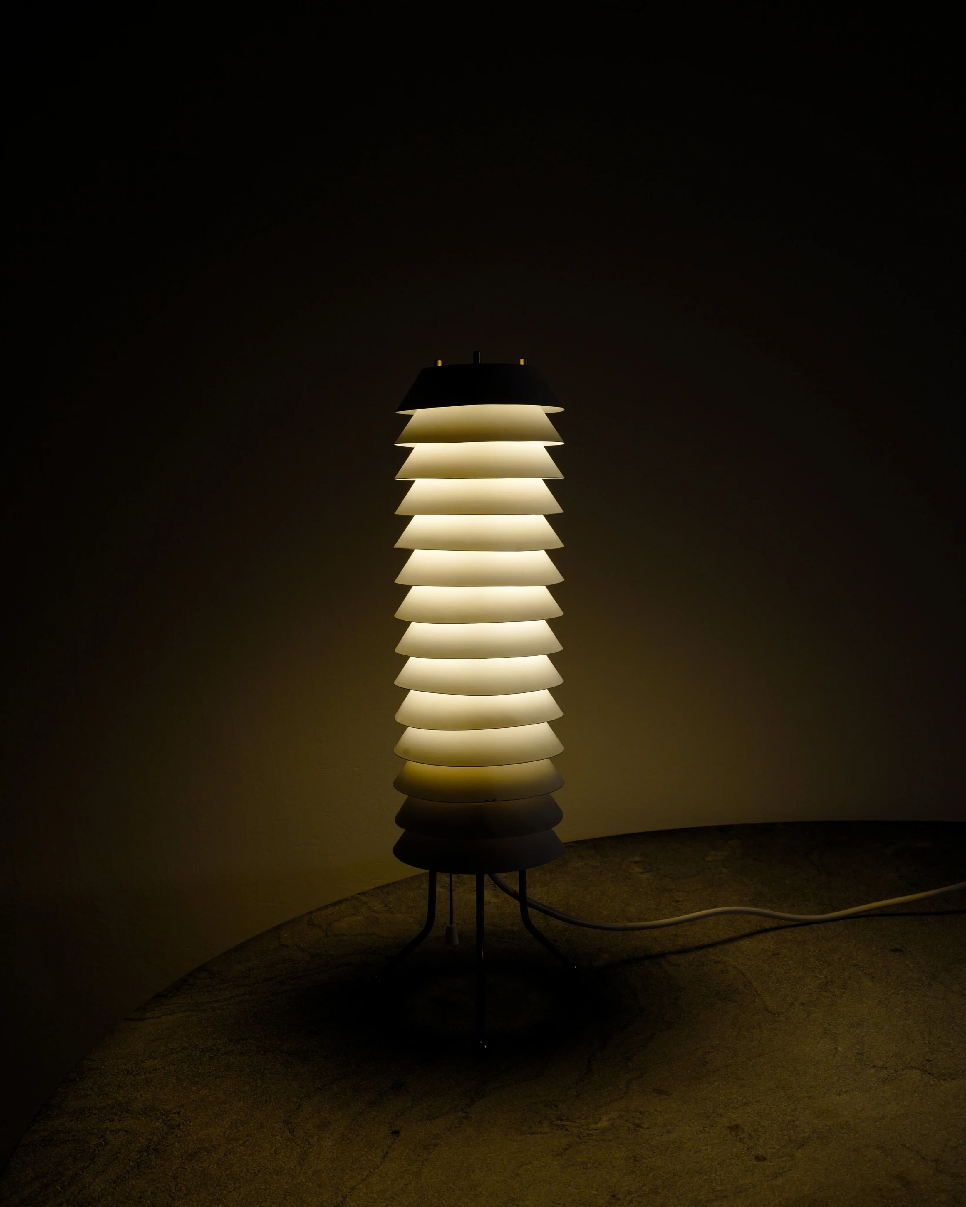 Finnish Mid Century Ilmari Tapiovaara "Maija the Bee" Table Desk Lamp 1950s