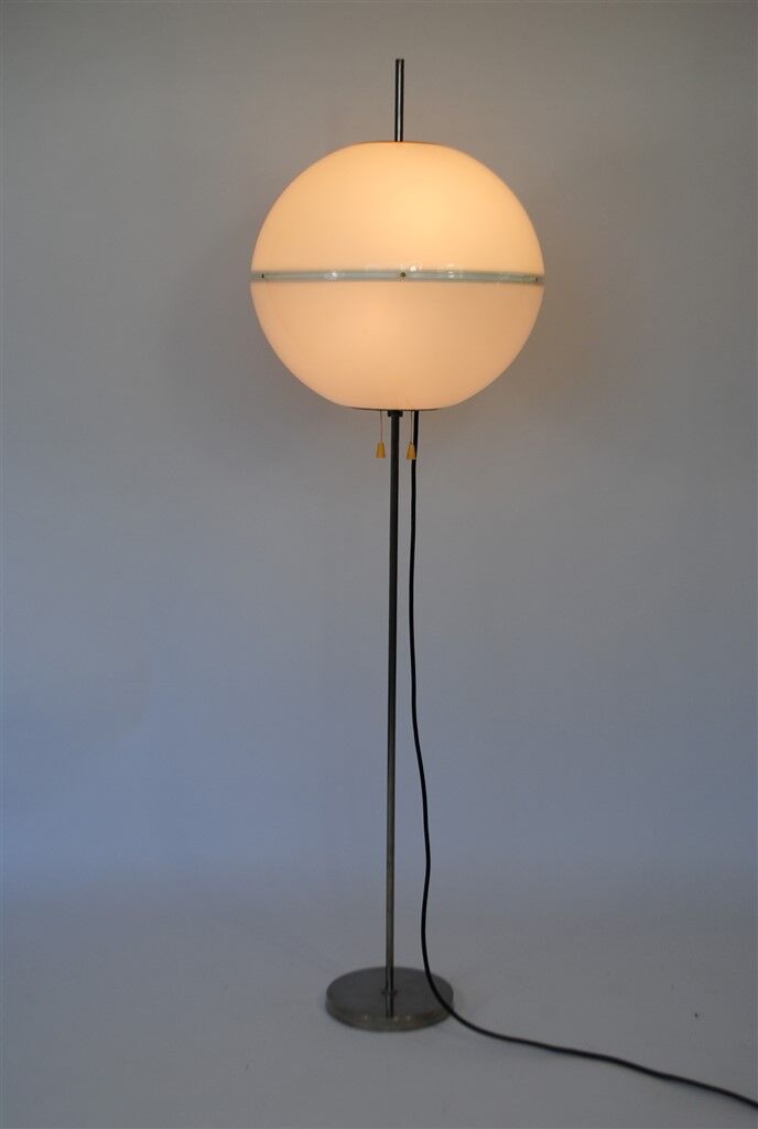 Space age floor lamp