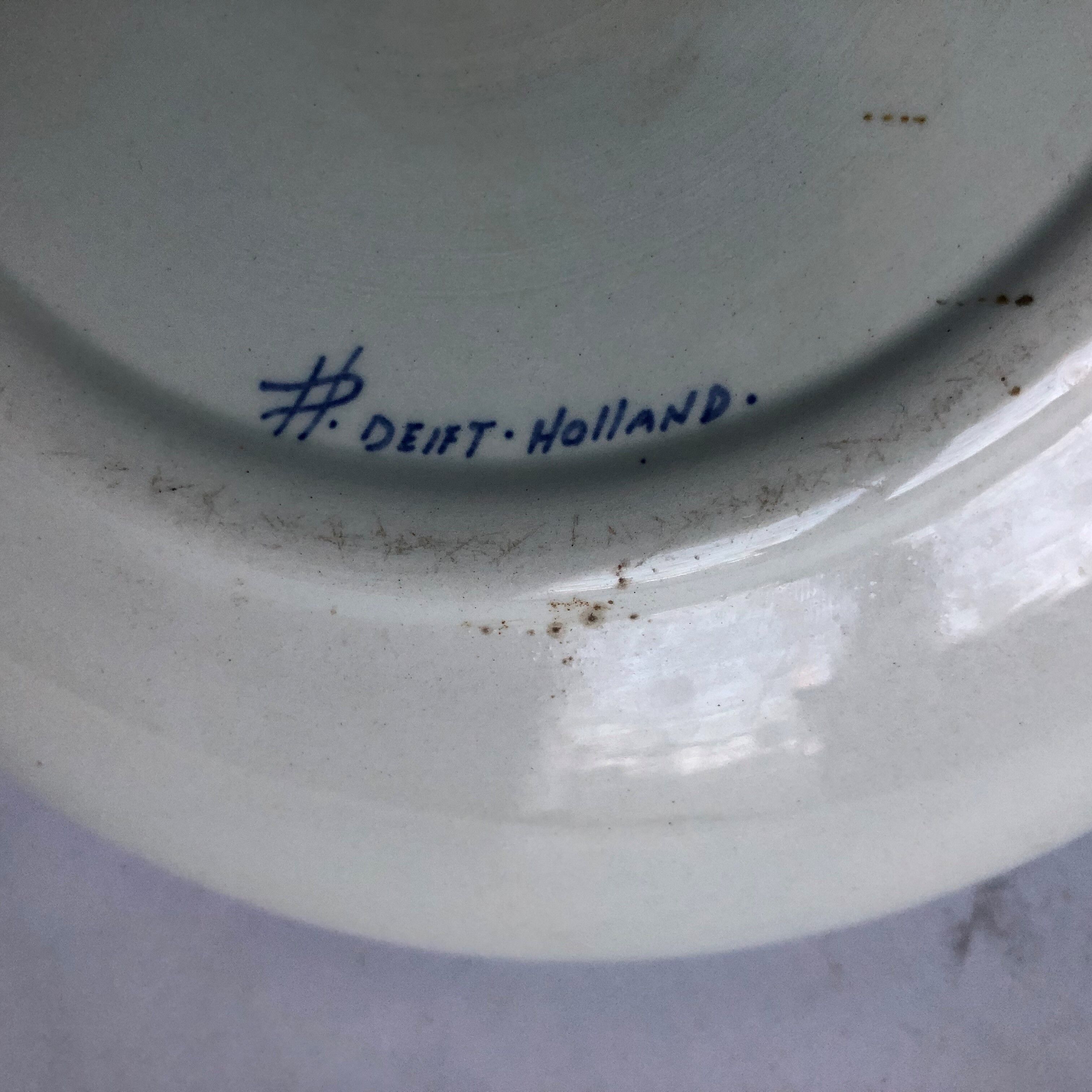 Delft earthenware candy maker