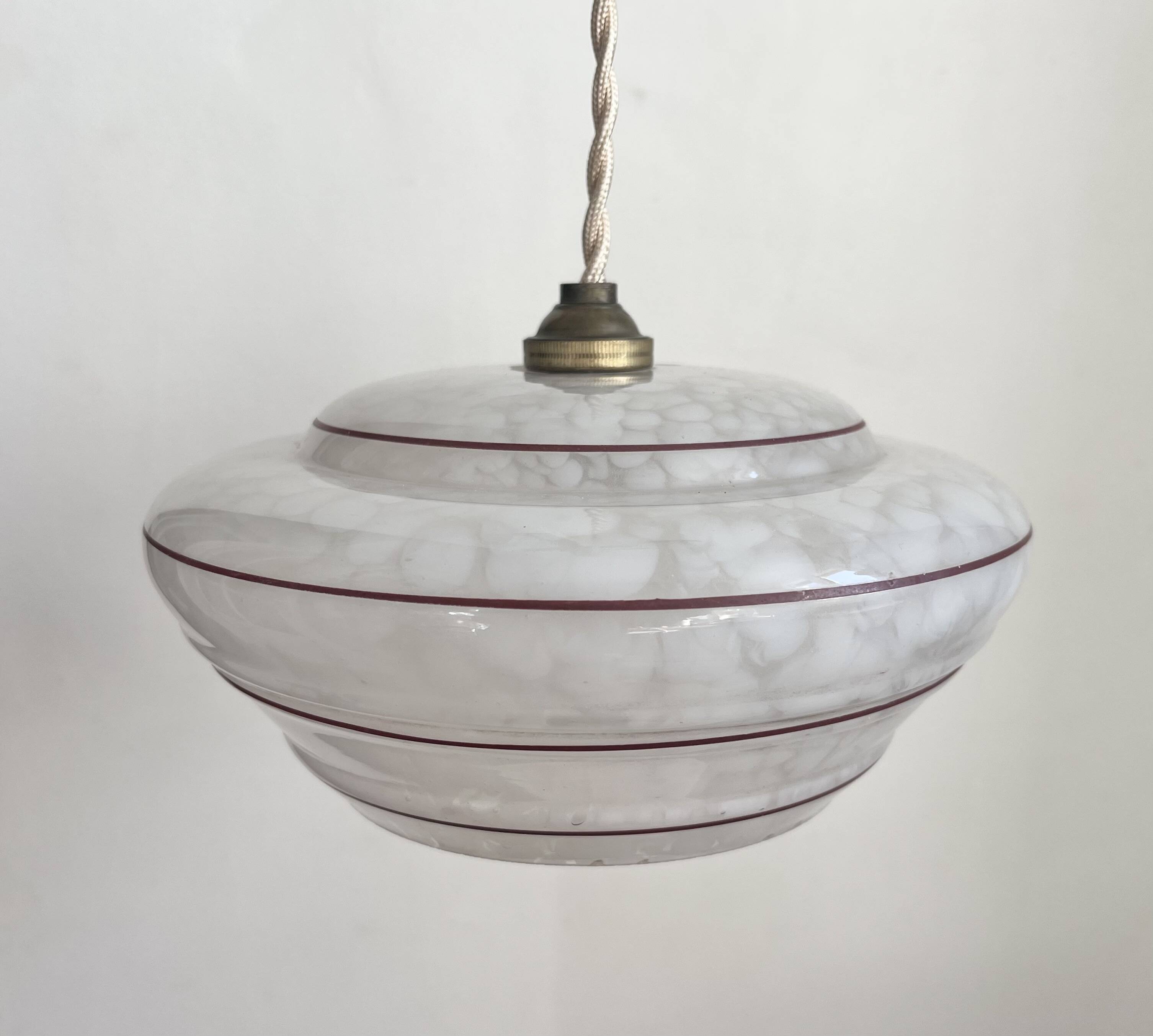 Petite suspension verre Clichy blanc liseré rouge