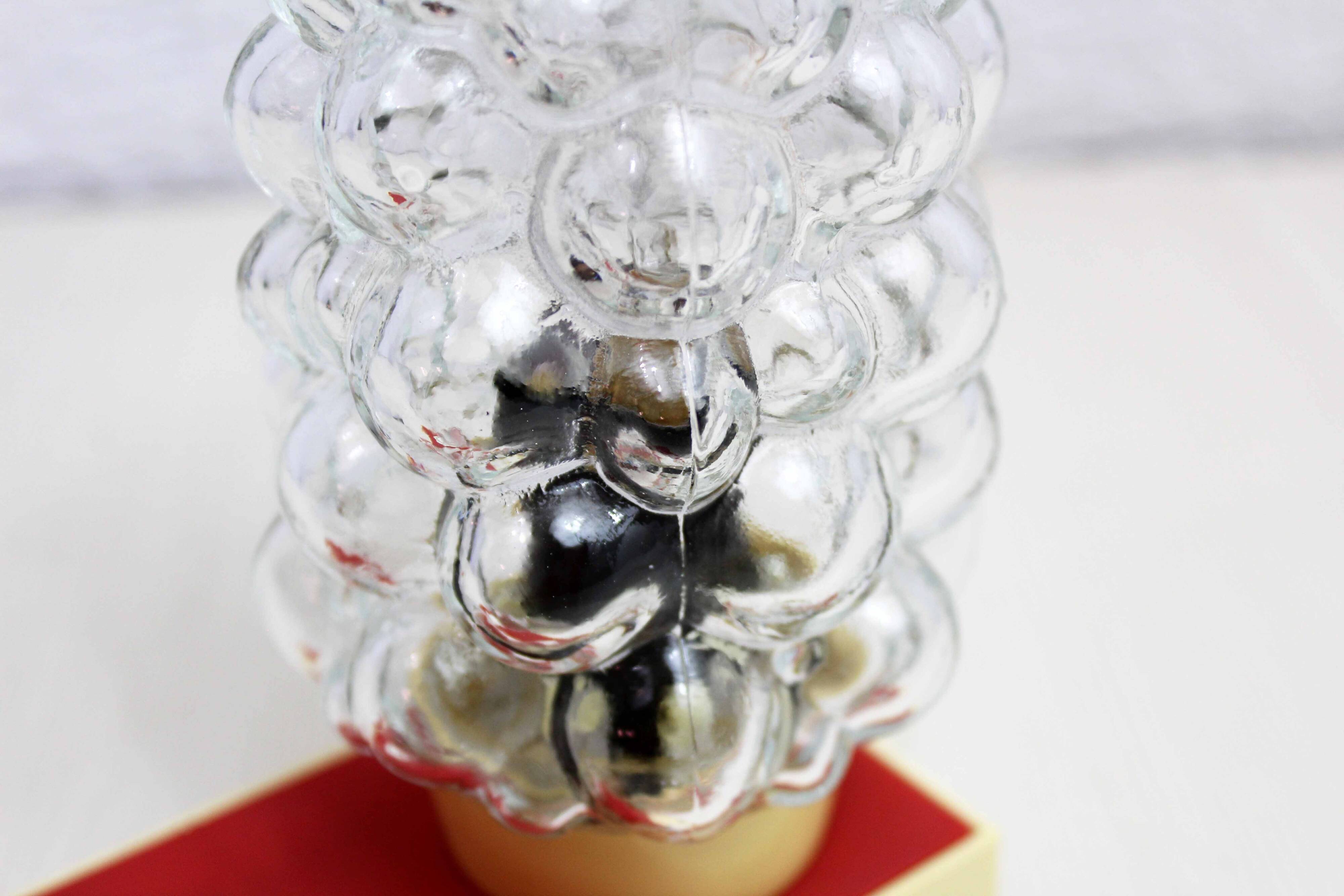Vintage grape-shaped bedside lamp