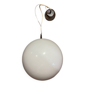 White glass ball suspension