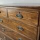 Commode en acajou grande de style victorien ancien 1840–1860