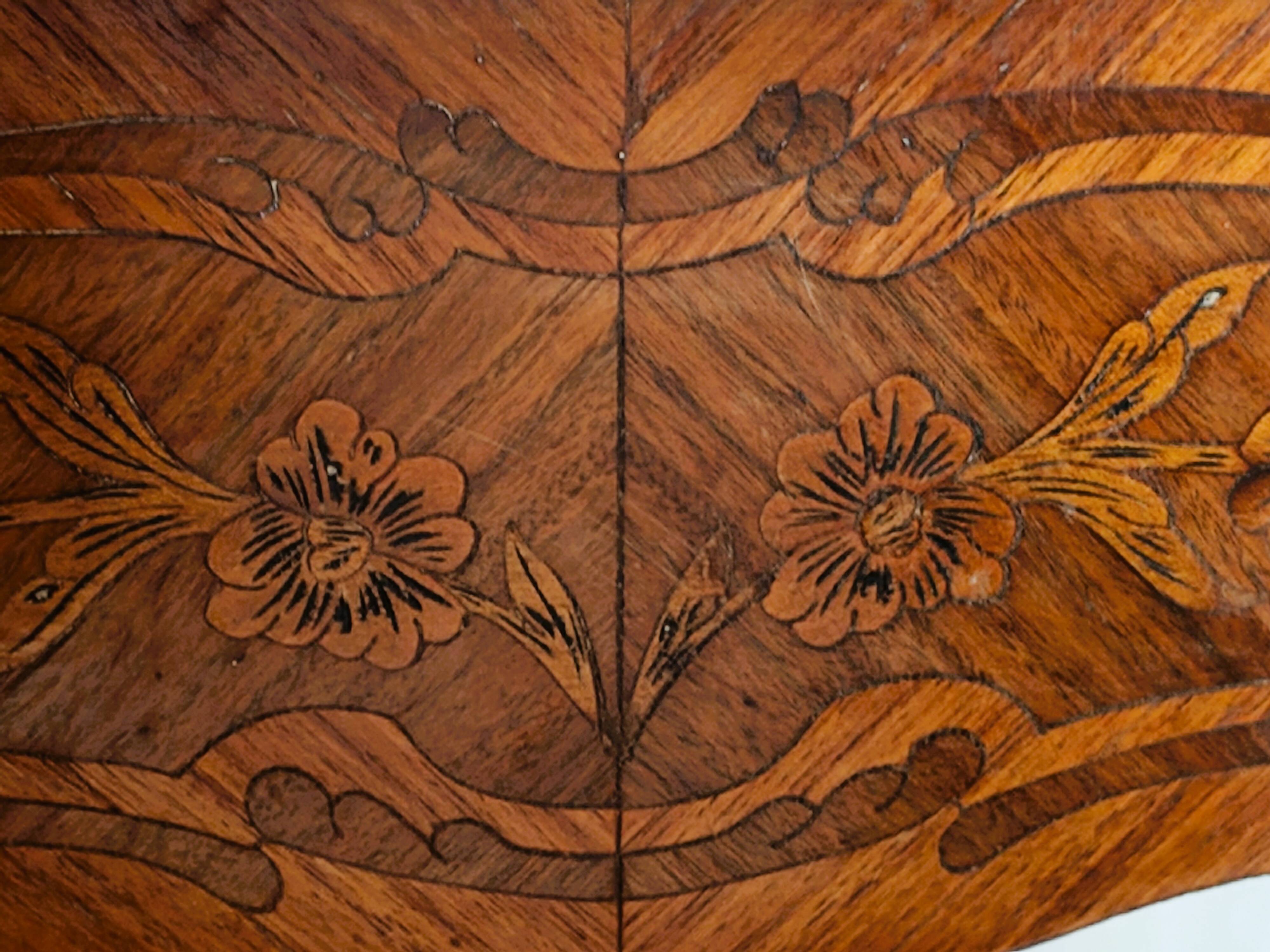 Table de jeux Louis XV en chêne marquetée