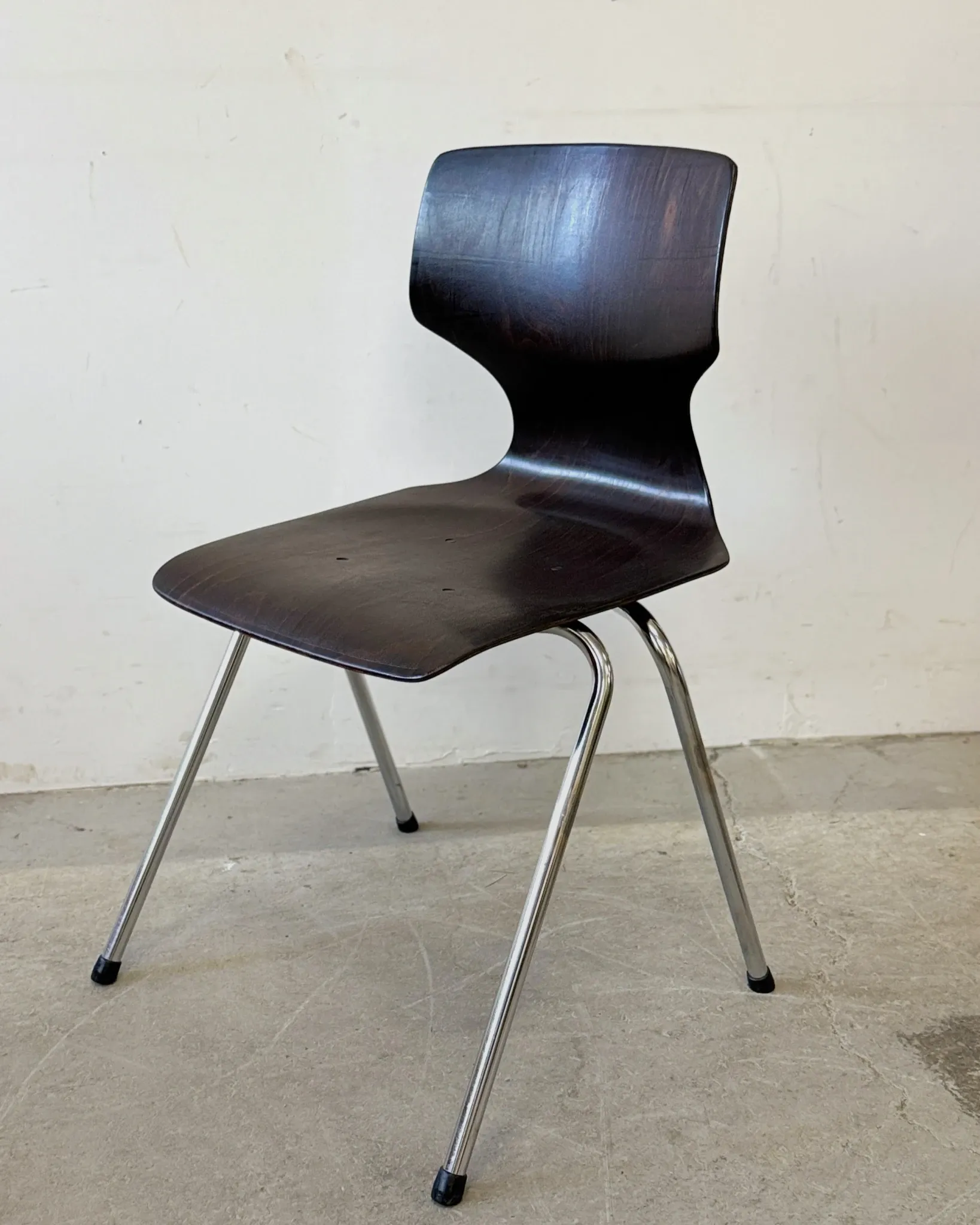 Ensemble de 4 chaises empilables, Pagwood (Pagholz), Allemagne, années 1960/70.